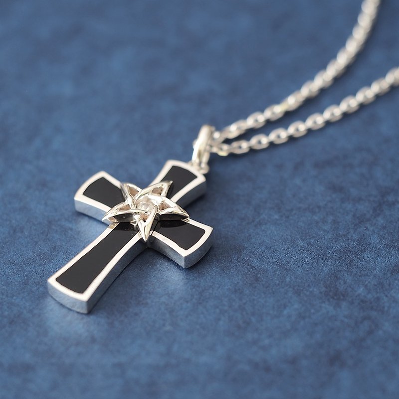 Star Cross Men's Necklace Silver 925 - สร้อยคอ - โลหะ สีดำ