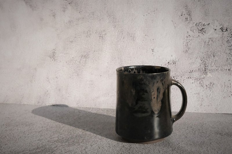 深夜の食堂-ライフフードマグコーヒーカップ - マグカップ - 陶器 ブラック