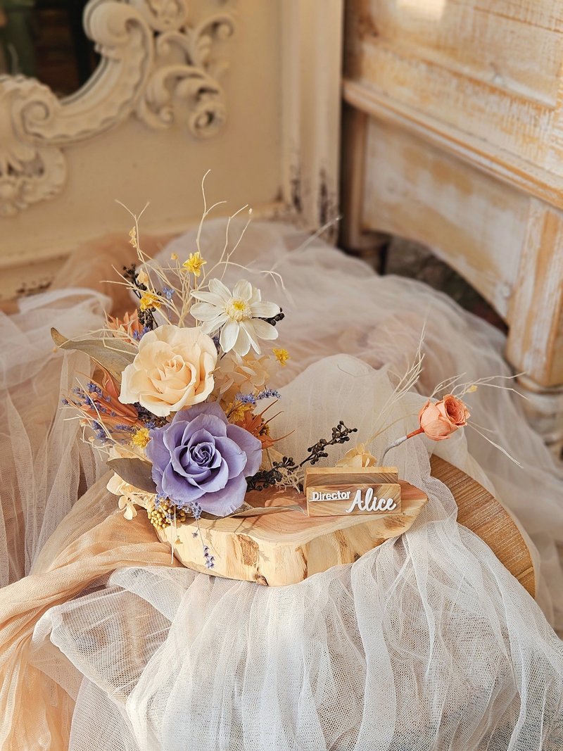 龍柏木不凋玫瑰名片座【日本永生花】客製化立體字 升遷賀禮 開幕 - 名片架/名片座 - 植物．花 