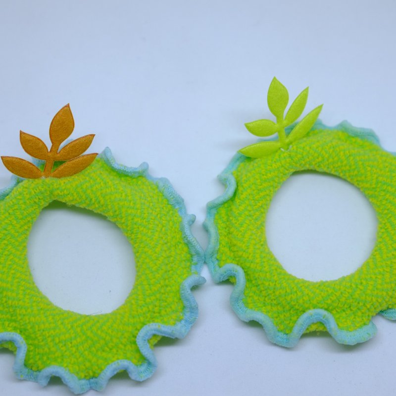Budding products sprout circle two groups - Hair Accessories - Polyester Green