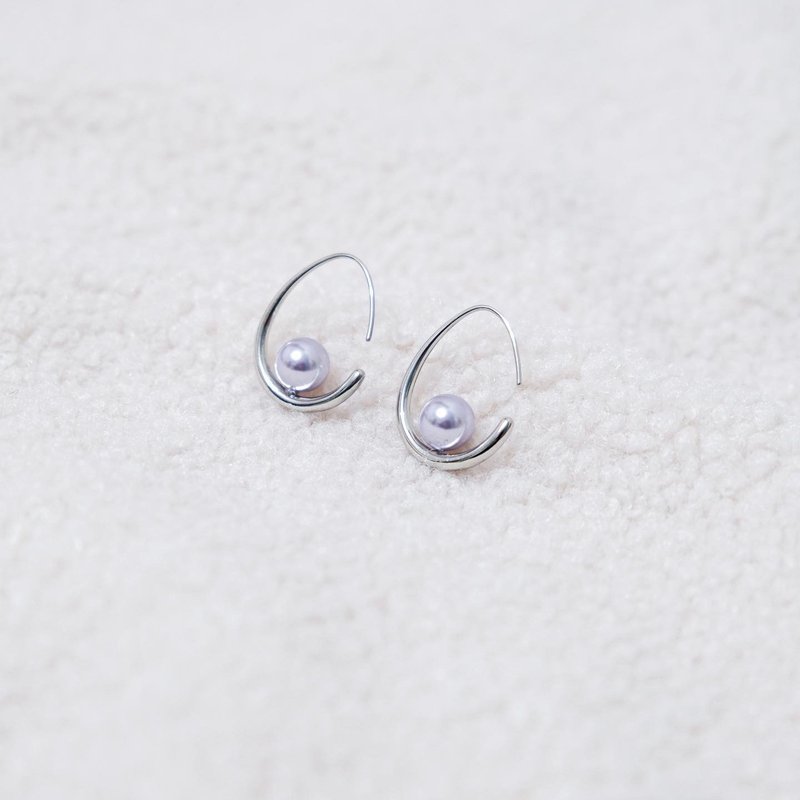 Eira | 極簡質感 蛋形珍珠流線耳勾 Swarovski | 雞蛋耳環 - 耳環/耳夾/耳骨夾 - 水晶 銀色