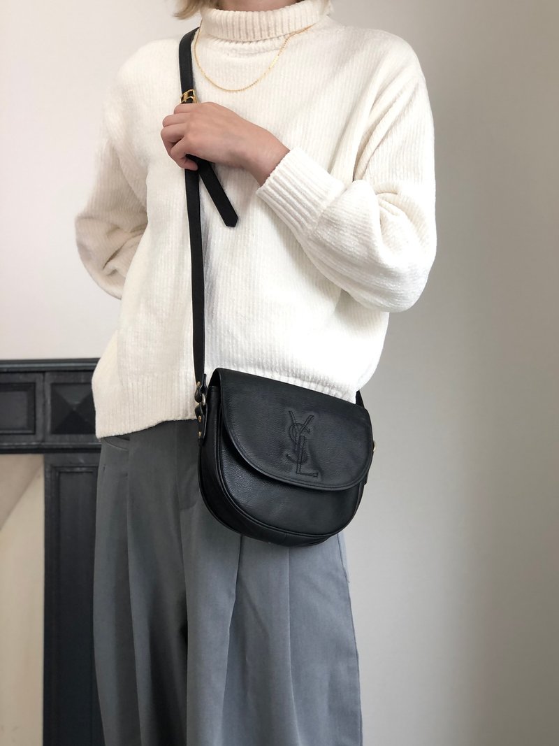 【 日本直送　名牌中古包 】Yves Saint Laurent イヴ・サンローラン ショルダーバッグ ブラック YSL レザー フラップ hrxn3f - 側背包/斜背包 - 真皮 黑色