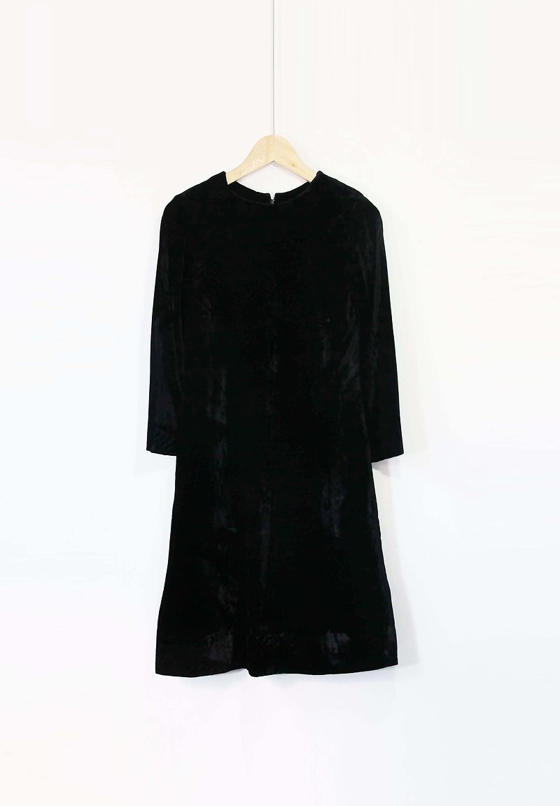 Wahr_ black velvet dress - ชุดเดรส - วัสดุอื่นๆ สีดำ
