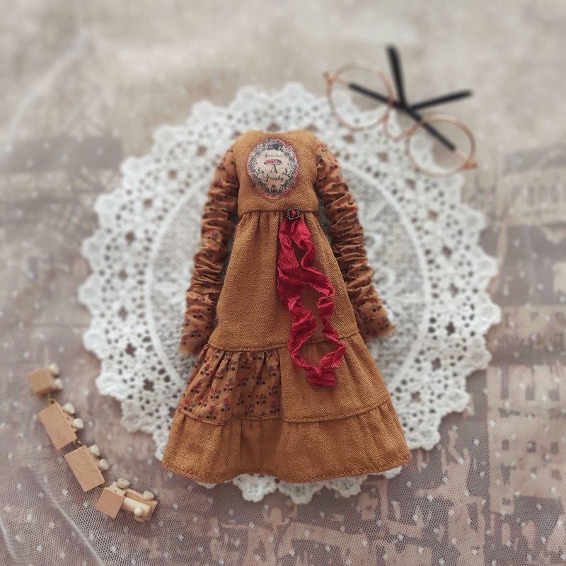 Dress for Blythe doll Brown color - ของเล่นเด็ก - ผ้าฝ้าย/ผ้าลินิน สีนำ้ตาล