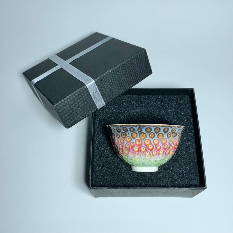 孔雀開屏 葵花杯 80ml 邱毓寧 鶯歌製 A10-48 - 茶壺/茶杯/茶具 - 瓷 多色