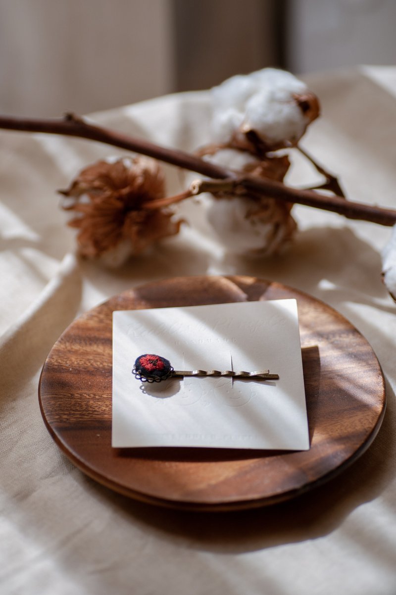 復古刺繡髮夾 | 山茶花 - 髮夾/髮圈 - 其他金屬 