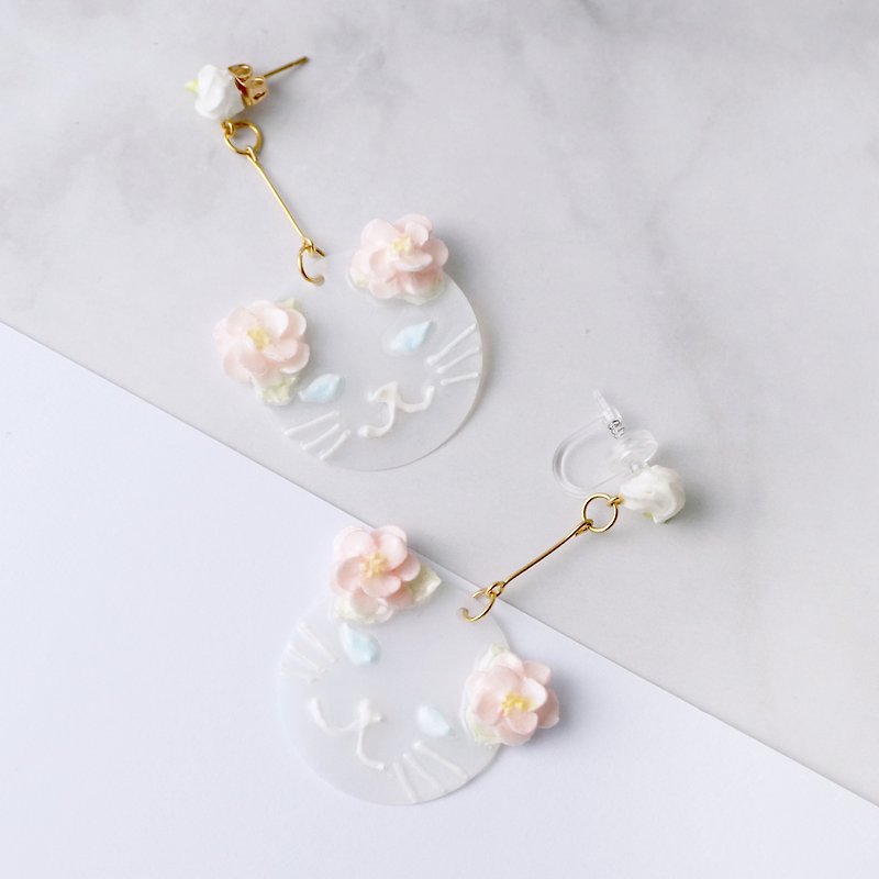Kitty Cat Foral Drop Earring/ Ear Clip White ver. =Flower Piping= - Earrings & Clip-ons - Clay White