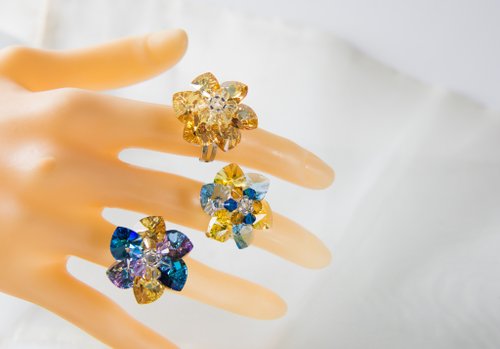 スワロフスキー　リング　一個 SWAROVSKI - SWAROVSKI(スワロフスキー) リング美品 シルバー