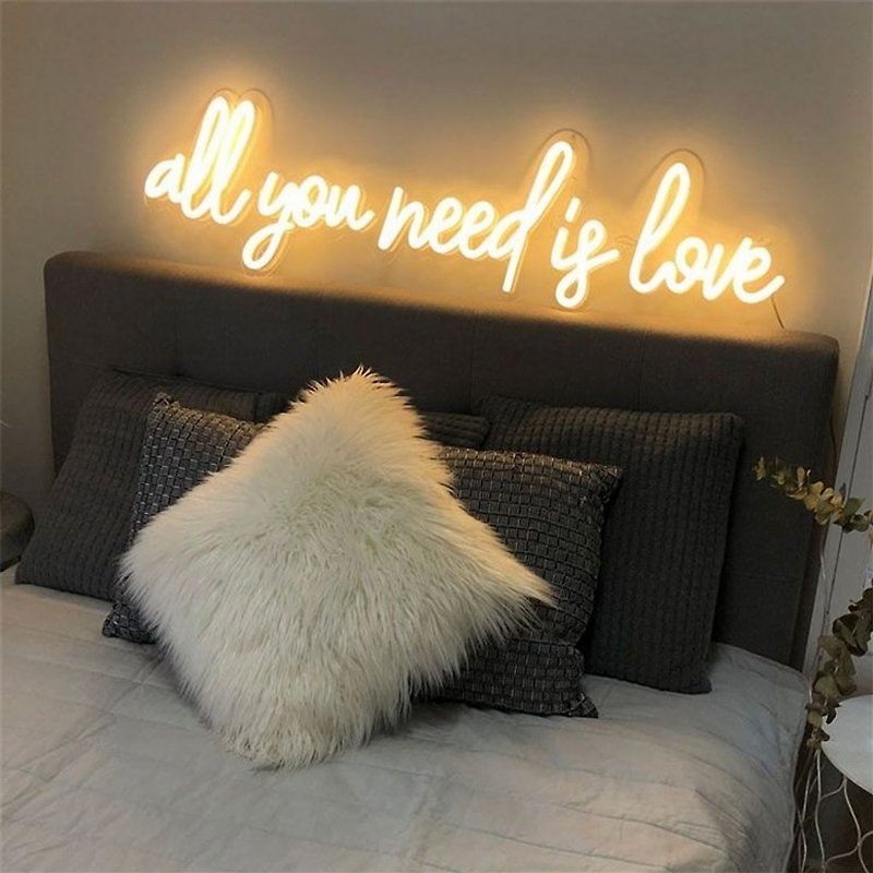 All You Need is Love霓虹燈LED發光字Neon Sign - 燈具/燈飾 - 壓克力 透明