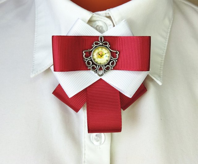 女性のためのネックリボン。 レッドホワイトカラーのリボンブローチ