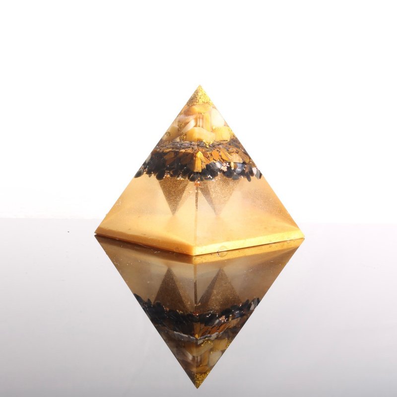 【客製化禮物】金沙鋪地-金運奧剛大型金字塔-開運招財透明系極簡 - 擺飾/家飾品 - 玉石 金色