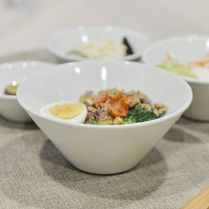 日本FORMLADY 小泉誠 ambai日製陶瓷親子碗-L - 碗 - 陶 白色