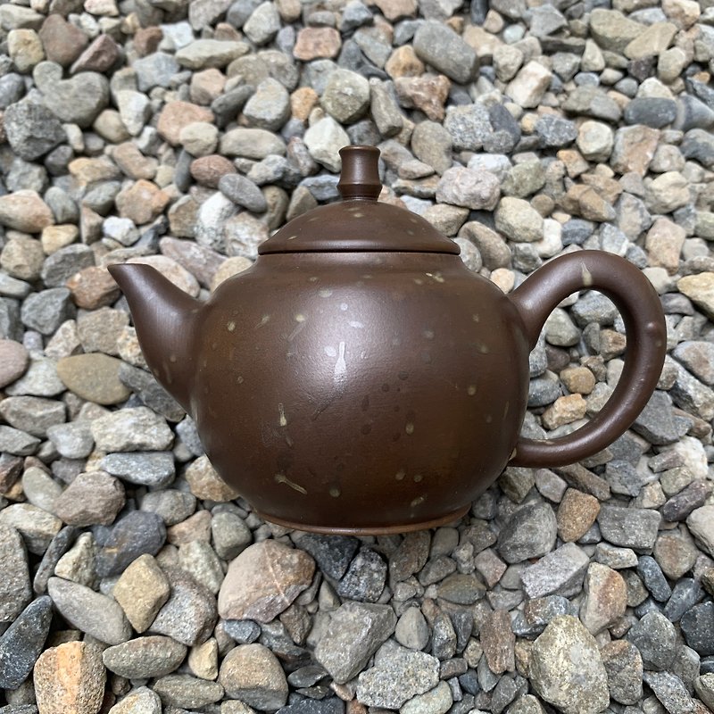 Taiwan【Purple Clay】Nagoya Purple Clay Hand-drawn Snow Pot 11 - Teapots & Teacups - Pottery Brown