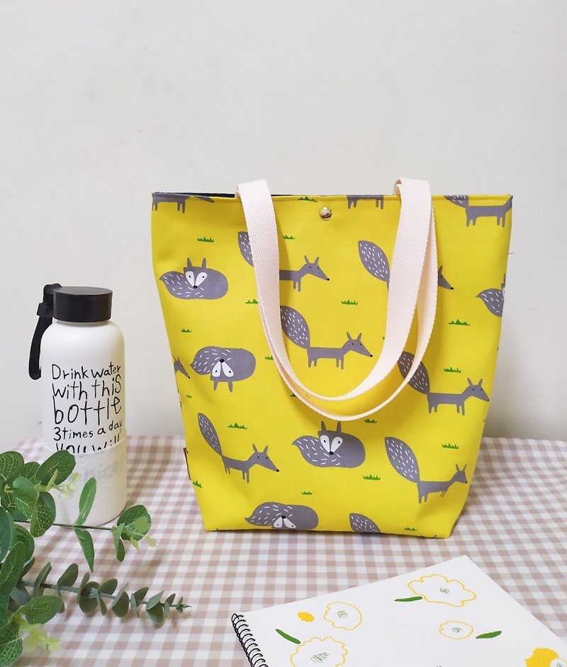 Jiajiajiu M series shoulder bag / tote bag / canvas bag / A4 tote bag / wheat field fox / pre-order - Handbags & Totes - Cotton & Hemp Yellow