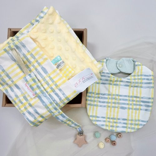 LaFiFi樂霏菲手作嬰幼兒精品&ZAKKA 彌月禮盒 滿月禮 黃線音韻系列 荳荳毯 贈送禮盒包裝設計提袋