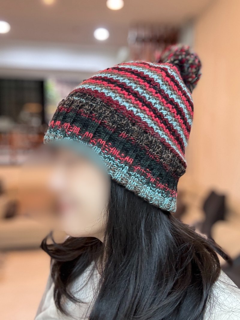 /セレクト/北欧織り柄 男女兼用 レッドブラウン 折り返しクシュクシュ帽 ポンポン付き 柔らかいピュアウール帽 手編み 総裏地付き防風 - 帽子 - ウール レッド