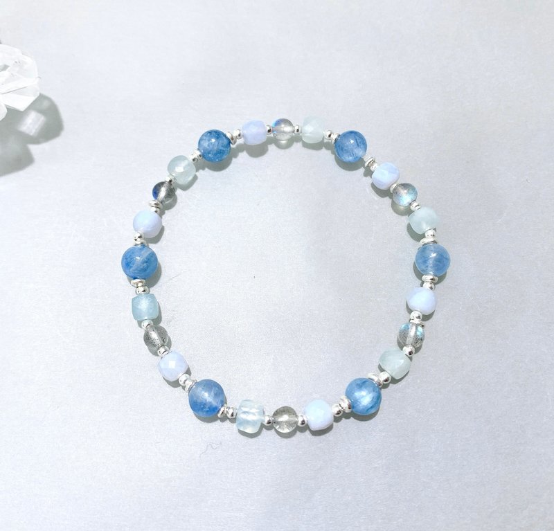 Ops Kyanite bracelet - 藍晶石/藍紋瑪瑙/拉長石/海水藍寶/純銀 - 手鍊/手環 - 其他金屬 藍色