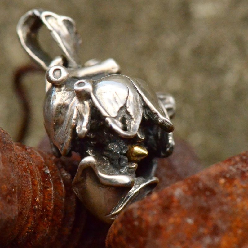 Broken heart pendant - 項鍊 - 貴金屬 銀色