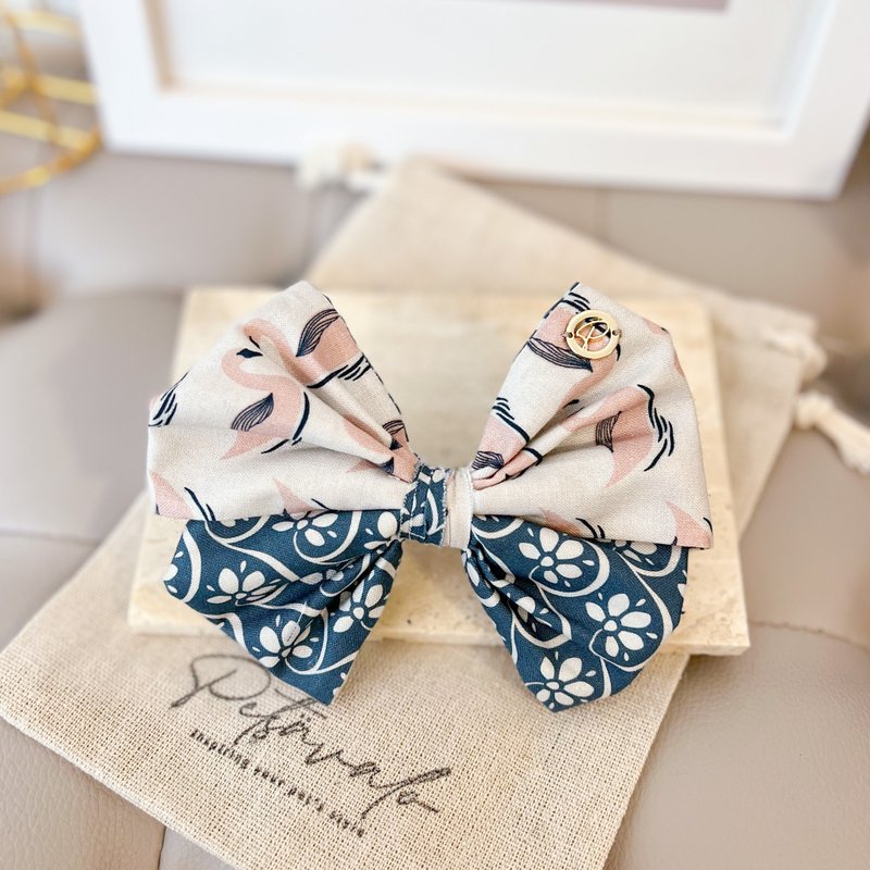 Pink Garden Pet Bow Tie - Swan - หมอน - ผ้าฝ้าย/ผ้าลินิน สึชมพู