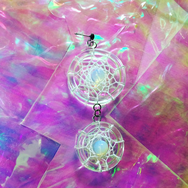 Transparent bubble dream catcher earrings - Earrings & Clip-ons - Other Materials White