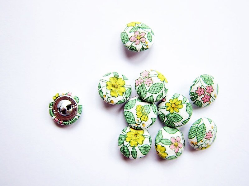 Sewing knitting cloth buckle handmade material flower buttons - Knitting, Embroidery, Felted Wool & Sewing - Cotton & Hemp Green