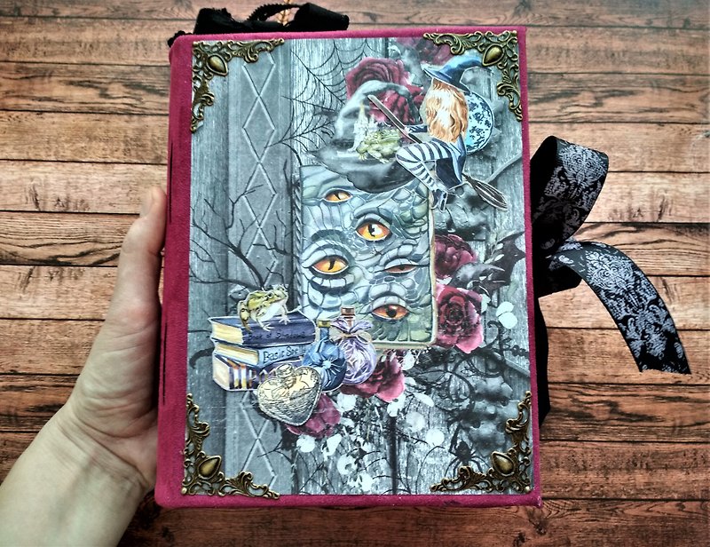 Gothic witch journal handmade Large magic notebook diary handmade spell book - สมุดบันทึก/สมุดปฏิทิน - กระดาษ สีแดง