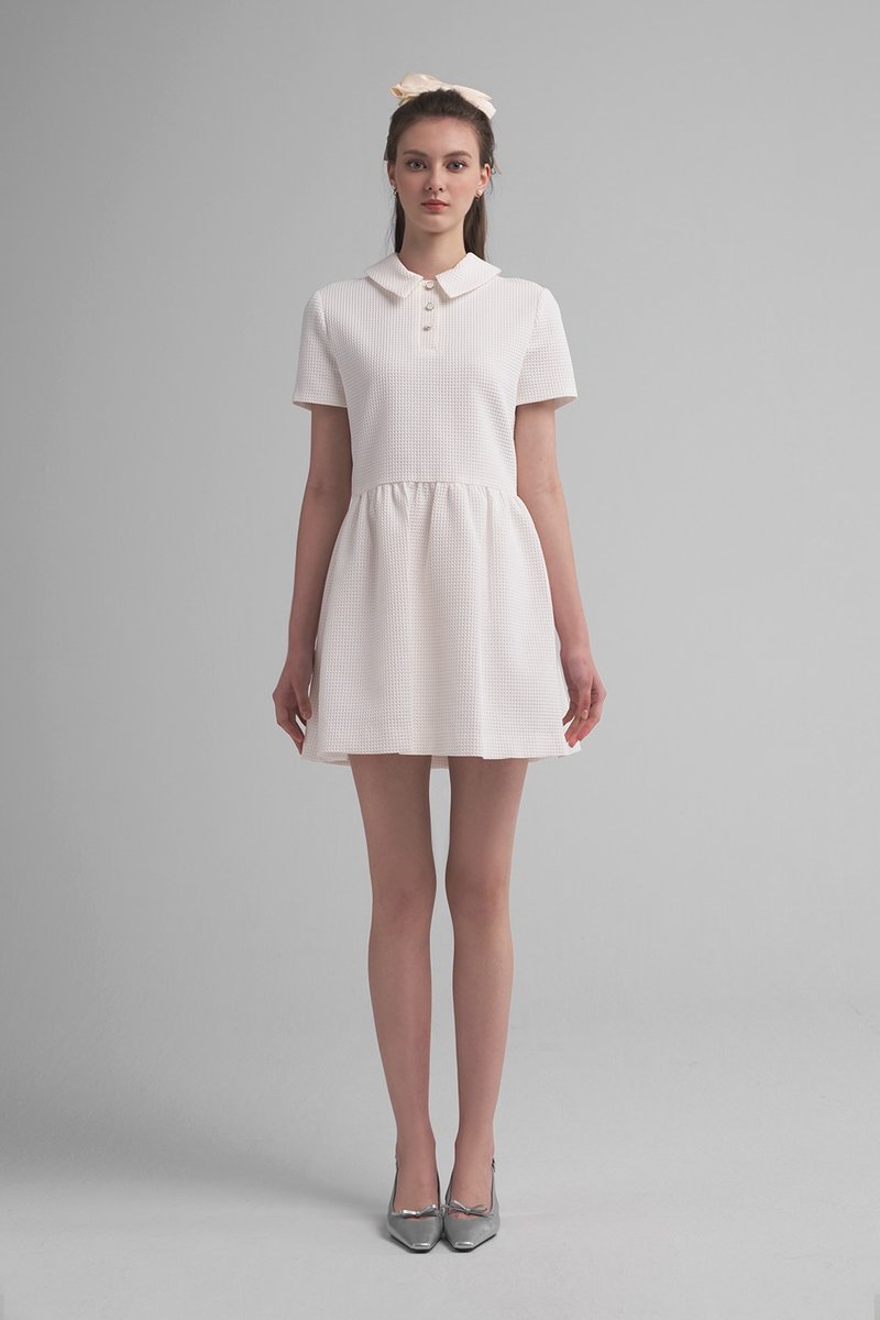 Jade法式休閒立體織紋洋裝(白) - 洋裝/連身裙 - 其他人造纖維 