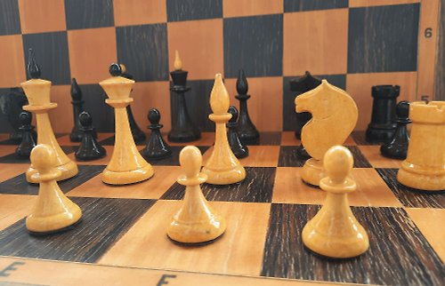 RetroRussia Semenovskie Russian chess pieces set vintage 1970s wooden chessmen made in USSR