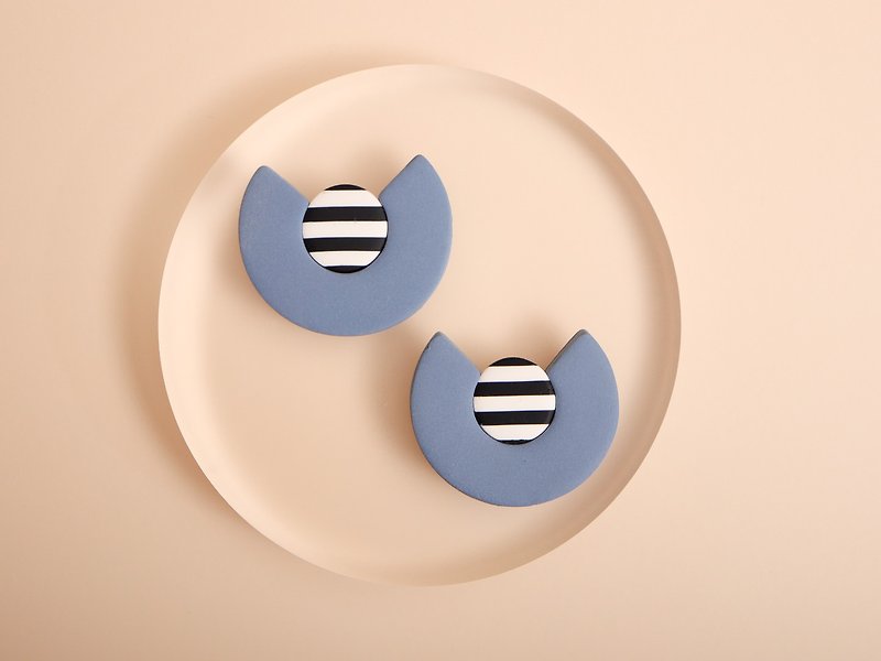 Smoky blue and border Clip-On/piercing/metal allergy friendly / 24 - Earrings & Clip-ons - Clay Yellow