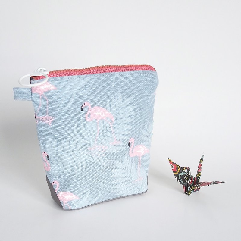 【In Stock】Boat Pouch - Small size (Flamingoes) - กระเป๋าเครื่องสำอาง - ผ้าฝ้าย/ผ้าลินิน สีน้ำเงิน