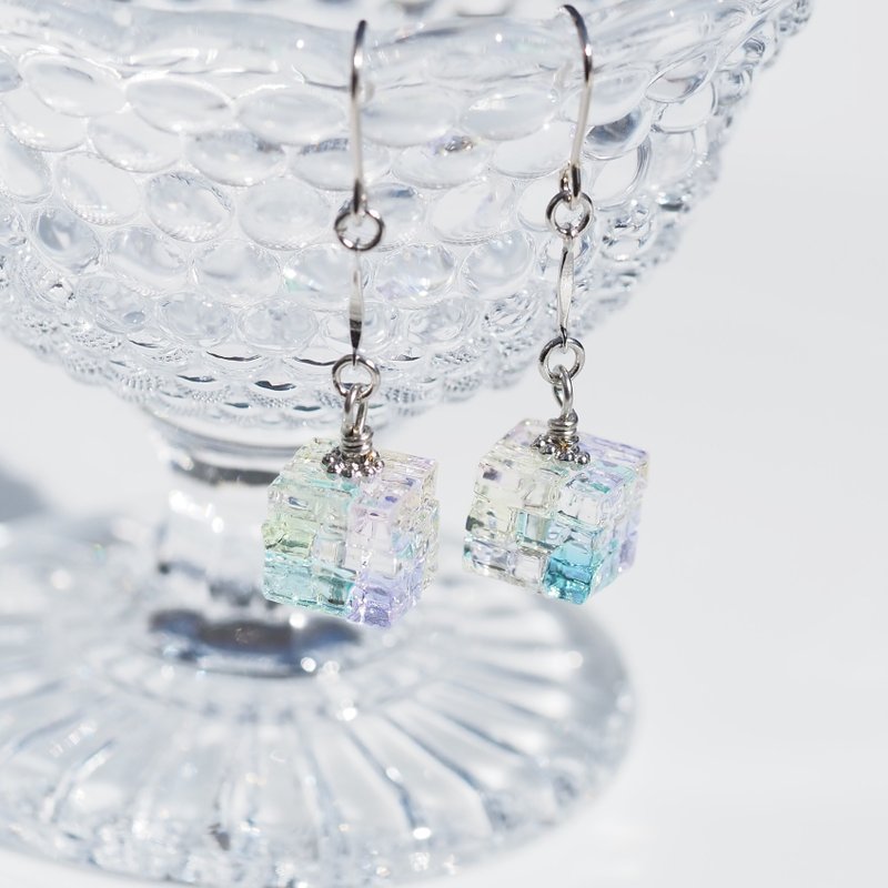 【Special】立方体ガラス(キューブ【ミニ】【夢】)ピアス/イヤリング【金具選べます】【受注制作】 - 耳環/耳夾/耳骨夾 - 玻璃 粉紅色