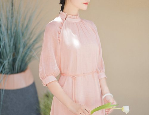 初蟬 新中式 改良旗袍粉色復古中式泡泡袖棉麻苧麻連衣裙洋裝