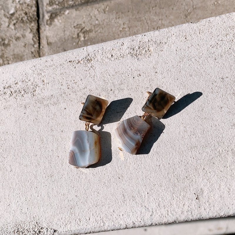 不規則暈染花紋耳環 Stone Marbling earrings - 耳環/耳夾/耳骨夾 - 壓克力 咖啡色