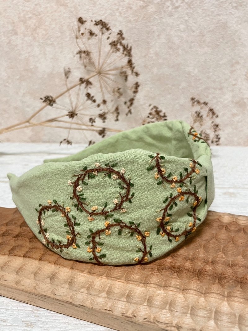 Embroidered headband - wreath (wide grass green) - Hair Accessories - Cotton & Hemp Multicolor