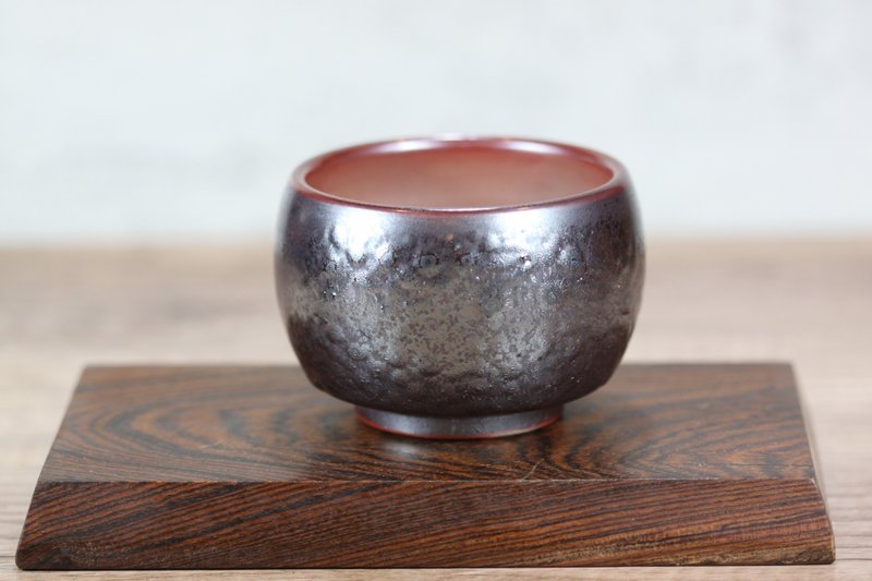 【送禮好物】天然落灰 柴燒茶碗 茶杯 名家葉敏祥手作 220ml - 茶壺/茶杯/茶具 - 瓷 