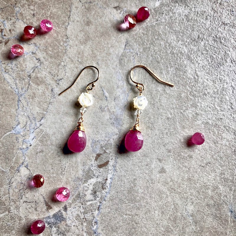 Handmade earrings poison apple - Earrings & Clip-ons - Gemstone Red