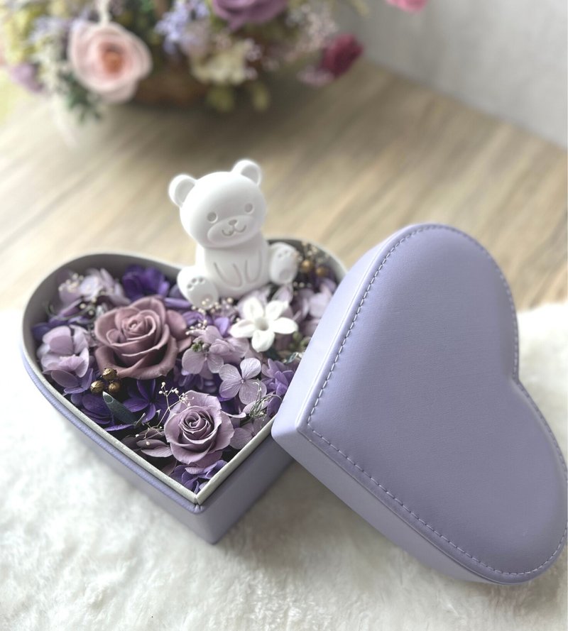 Birthday Gift Box [Customized Gift] Incense Bear + Eternal Flower Heart-shaped Leather Box Elegant Purple - Dried Flowers & Bouquets - Plants & Flowers 