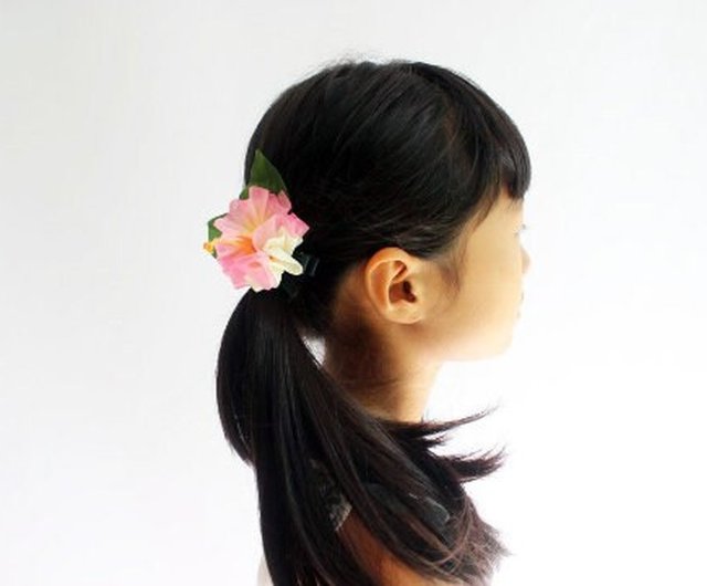 ꫛꫀꪝ✧︎*。オーロラフラワーデザインレジンヘアゴム