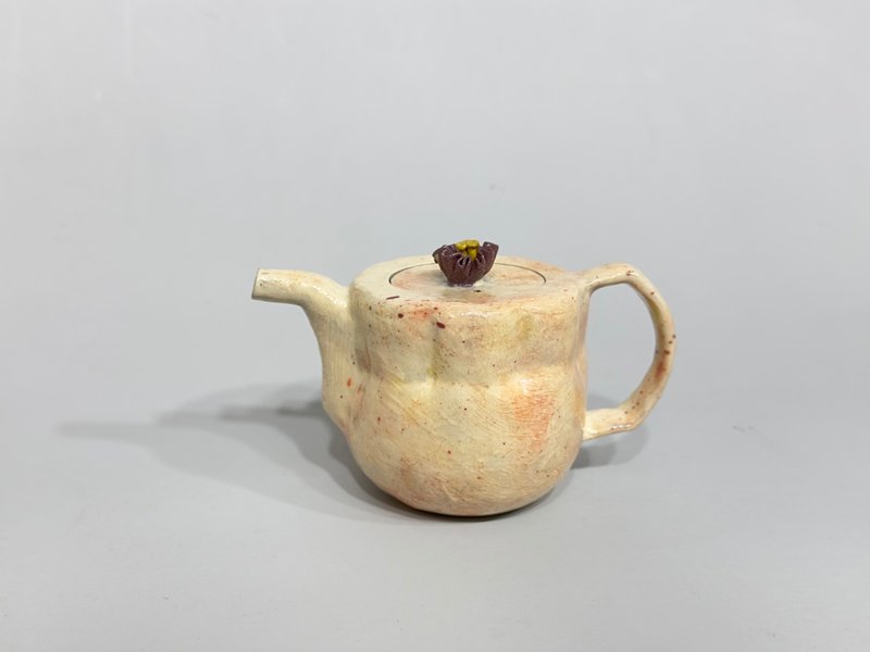 Tipsy series teapot - Teapots & Teacups - Pottery 