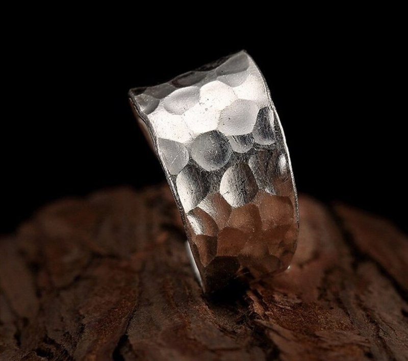 S 925 Sterling Silver Handmade Irregular Uneven Knocking Face Women Wide Rings - 戒指 - 銀 銀色