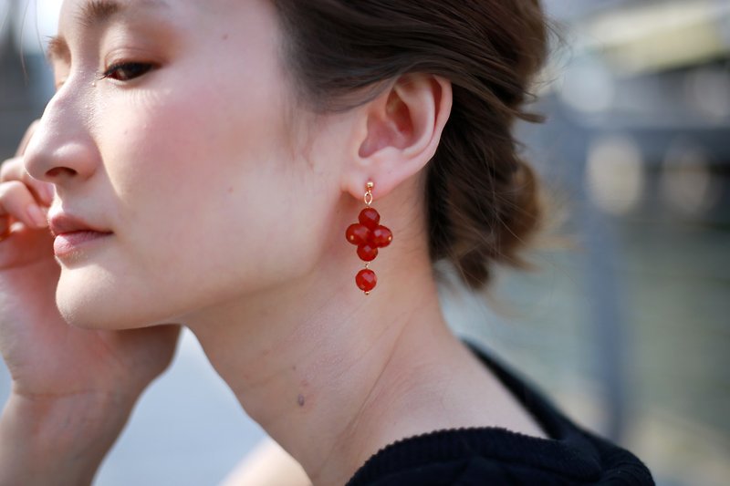 FLUI PIERCE RED - Earrings & Clip-ons - Stone Red