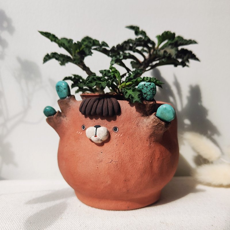 Blu the Planter. handmade pot with turquoise ears. - 花瓶/花器 - 陶 