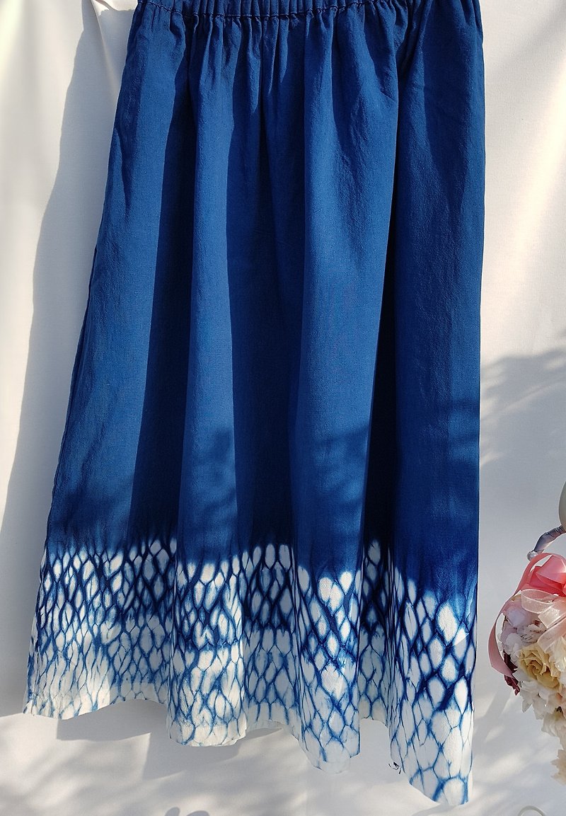 四向元素-水  有機棉藍染長裙  聖誕 新年最佳禮物 - 裙子/長裙 - 棉．麻 藍色