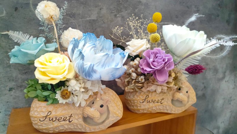 【綺思藝想】日本永生不凋花-松鼠花器-好事花生 - 乾燥花/永生花 - 植物．花 多色