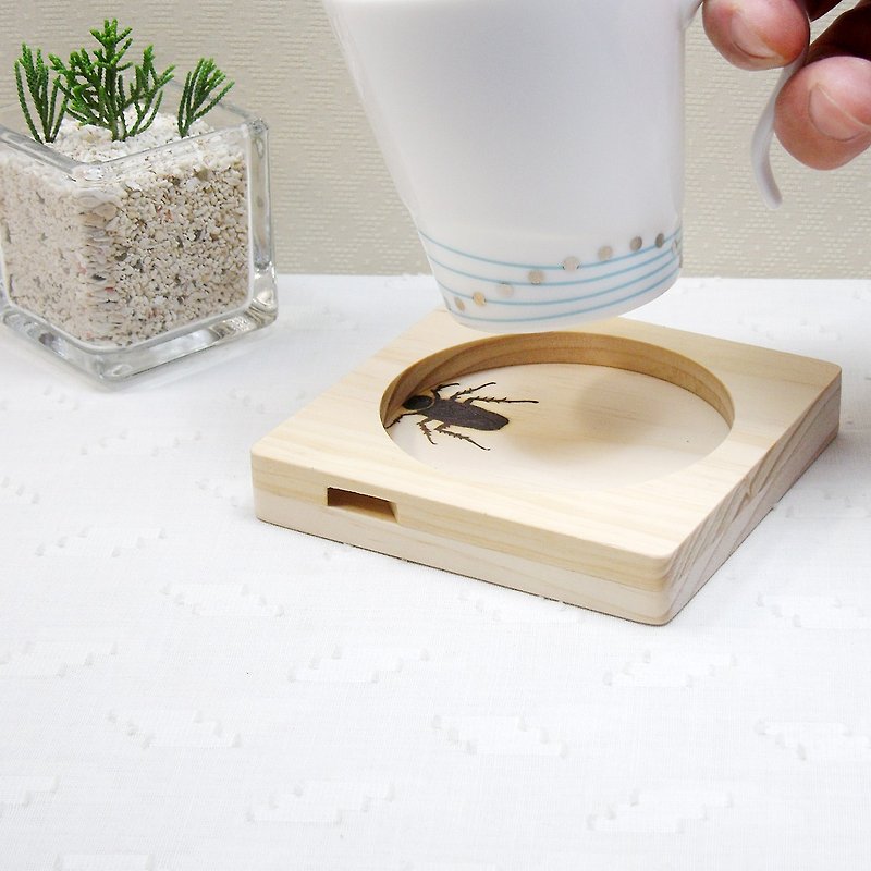 Joke the whole person scary coaster cockroach Xiaoqiang unforgettable special gift customization - Items for Display - Wood Brown