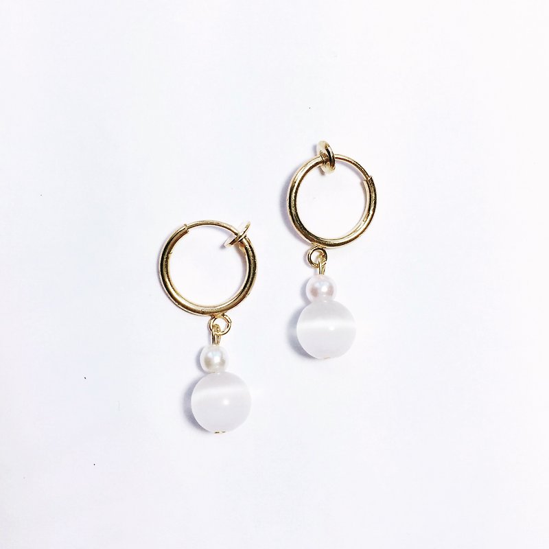 Cat's Eye Cottage Round Needle Clip Earrings - Earrings & Clip-ons - Gemstone White