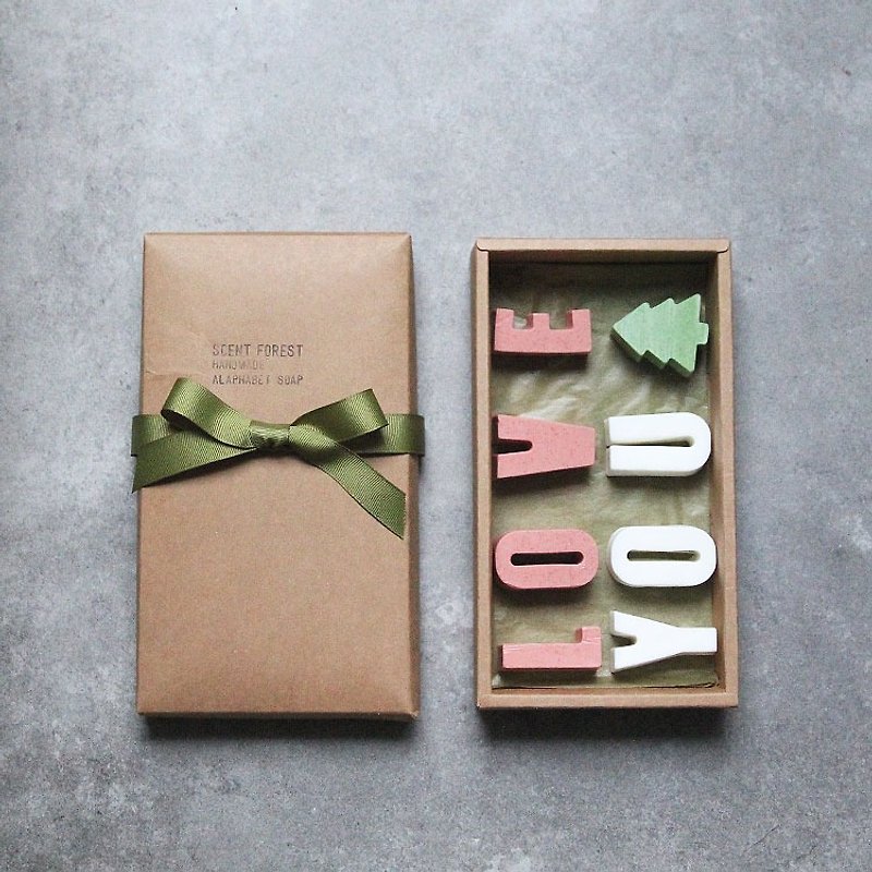 [Christmas gift] English alphabet handmade soap-8-10pc gift box set Christmas tree exchange gifts - สบู่ - วัสดุอื่นๆ 