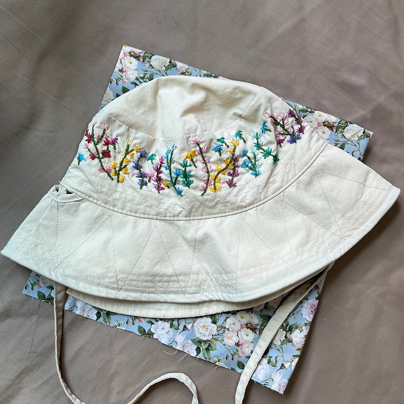 花の刺繍の帽子 - 帽子 - 刺しゅう糸 多色