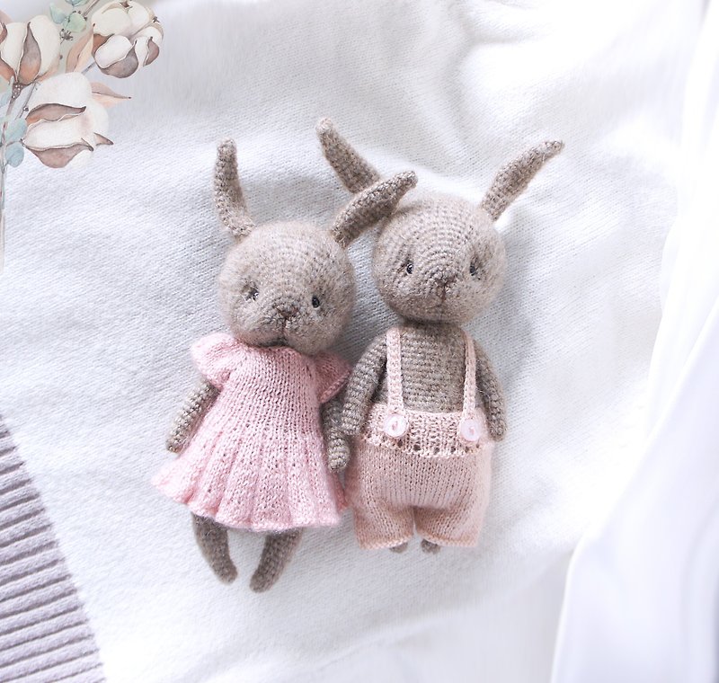 Set of couple bunnys, Woodland stuffed animals, Rabbit Bunny dolls with clothes - ตุ๊กตา - ขนแกะ สึชมพู