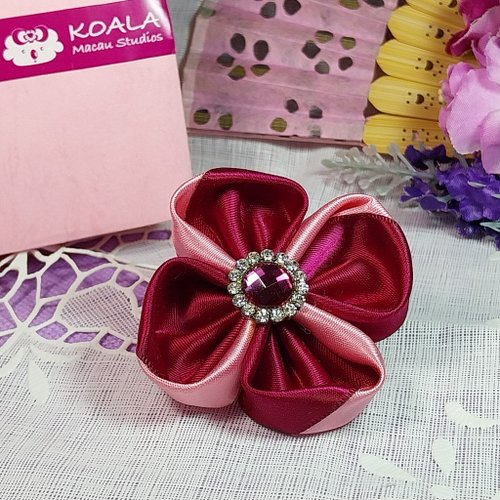 Koala Macau Studios 和風系列手工飾品粉紅瑰麗拼色花朵胸針髮夾兩用款
